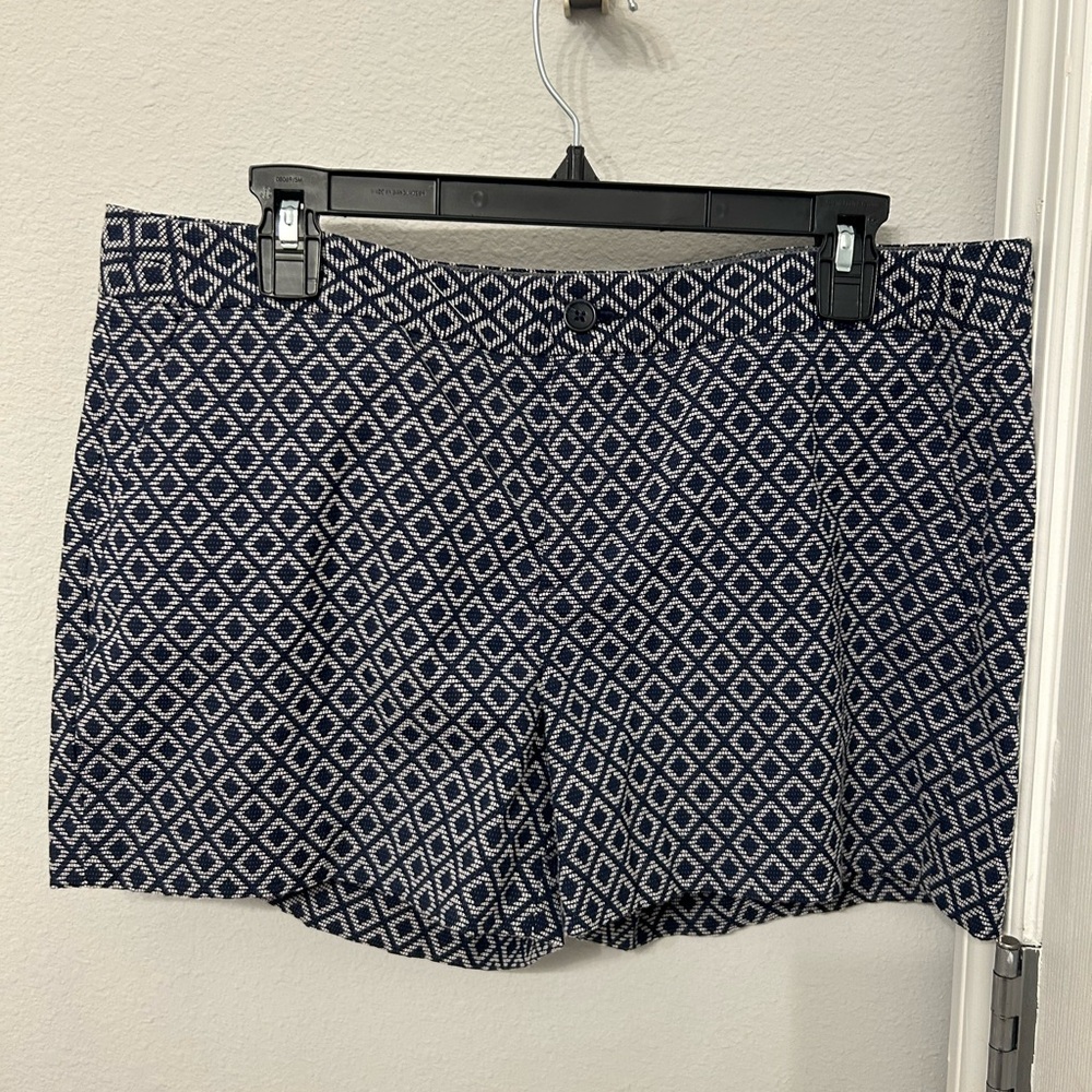 Banana Republic blue and white shorts size 12